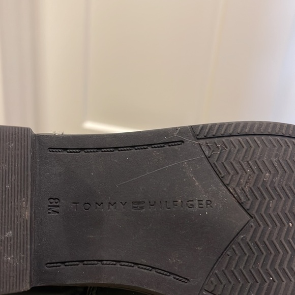 Tommy Hilfiger, size 8, black and brown - Picture 6 of 6